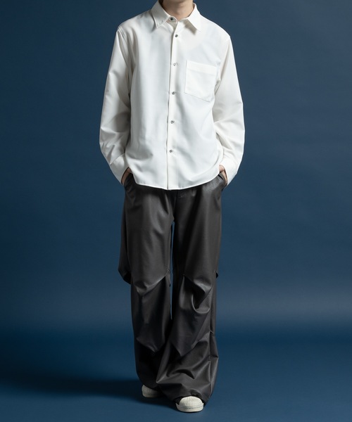 CASPER JOHN（キャスパージョン）の「Imitation cupra sharp shirts / イミテーションキュプラシャープシャツ（シャツ/ブラウス・メンズ・ブラック/ホワイト/ブルー/チャコールグレー・SMALL/X-SMALL/LARGE/MEDIUM）」の20枚目の写真