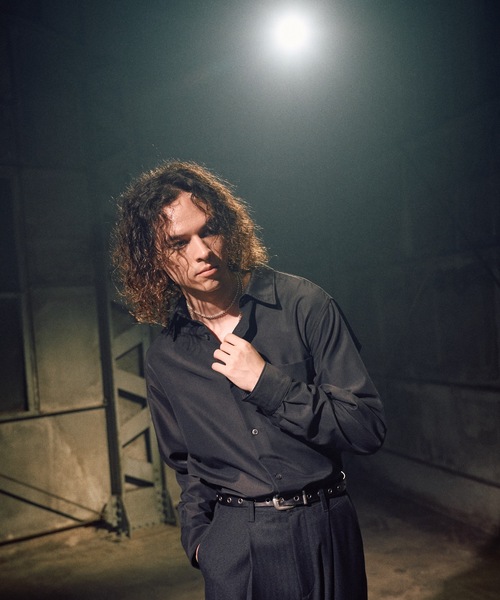 CASPER JOHN（キャスパージョン）の「Imitation cupra sharp shirts / イミテーションキュプラシャープシャツ（シャツ/ブラウス・メンズ・ブラック/ホワイト/ブルー/チャコールグレー・SMALL/X-SMALL/LARGE/MEDIUM）」の14枚目の写真