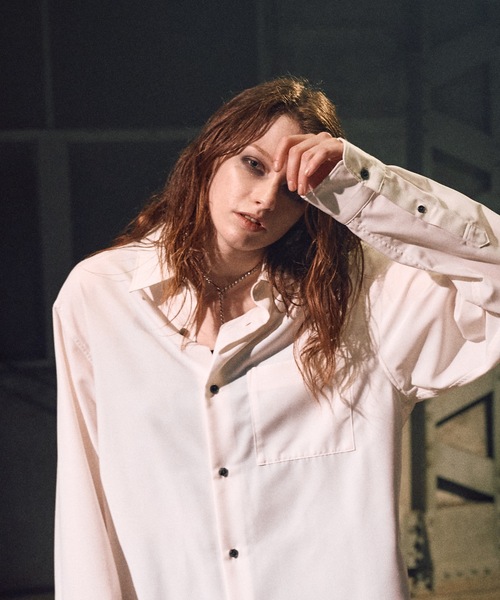 CASPER JOHN（キャスパージョン）の「Imitation cupra sharp shirts / イミテーションキュプラシャープシャツ（シャツ/ブラウス・メンズ・ブラック/ホワイト/ブルー/チャコールグレー・SMALL/X-SMALL/LARGE/MEDIUM）」の7枚目の写真