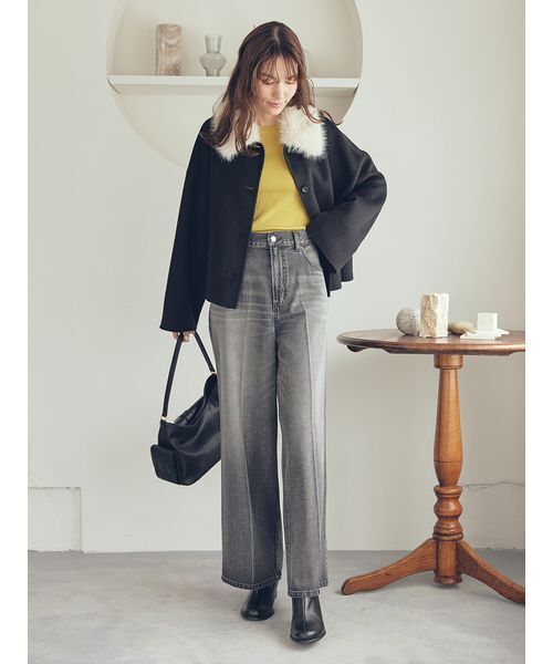 Mila Owen(ミラオーウェン)の「2wayファーカラーリバーショートコート(チェスターコート・レディース・ブラック/ホワイト/キャメル・0/1)」の6枚目の写真