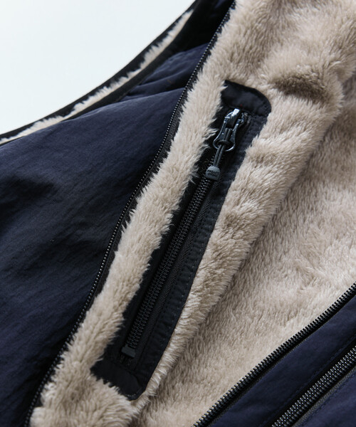 FREAK'S STORE（フリークスストア）の「限定展開 リラックスフィット ナイロン フリース リバーシブル ジップアップベスト（その他アウター・メンズ・ブラック/オリーブ/ネイビー/スミクロ・LARGE/MEDIUM/SMALL）」の6枚目の写真