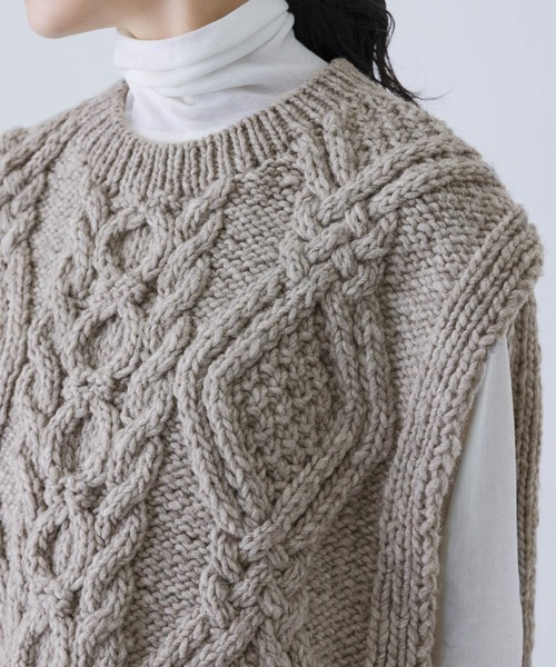 かぐれ　ペルーアランニットベスト　ウール　ケーブルニット　グレー かぐれ ペルーアランニットベスト ウール ケーブルニット グレー か