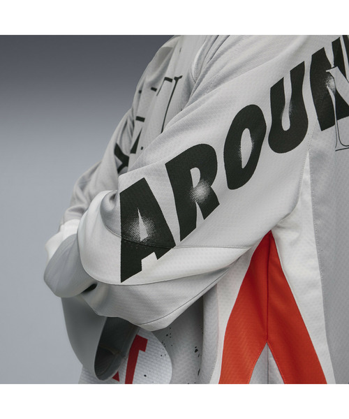 PUMA(プーマ)の「PUMA プーマ ユニセックス ナイン トゥ ファイブ 長袖 ジャージー シャツ(スウェット・メンズ・グレー系その他3/イエロー・LARGE/X-SMALL/X-LARGE/MEDIUM/SMALL)」の9枚目の写真