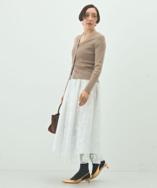 NOLLEY’S(ノーリーズ)の「《手洗い可能》リブ斜め柄Vネックカーディガン(カーディガン/ボレロ・レディース・シルバー/ピンク/ネイビー/キャメル/グリーン・38/36)」の8枚目の写真