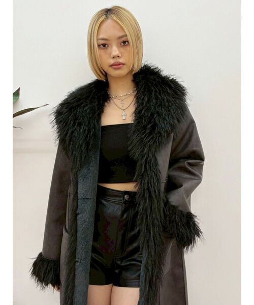 EVRIS(エヴリス)の「フェイクファームートンロングコート(ムートンコート・レディース・ブラック/ベージュ・FREE)」の12枚目の写真