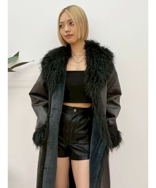 EVRIS(エヴリス)の「フェイクファームートンロングコート(ムートンコート・レディース・ブラック/ベージュ・FREE)」の13枚目の写真