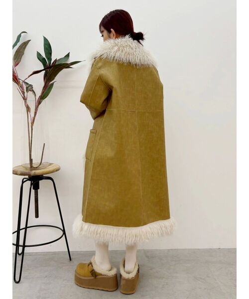 EVRIS(エヴリス)の「フェイクファームートンロングコート(ムートンコート・レディース・ブラック/ベージュ・FREE)」の22枚目の写真