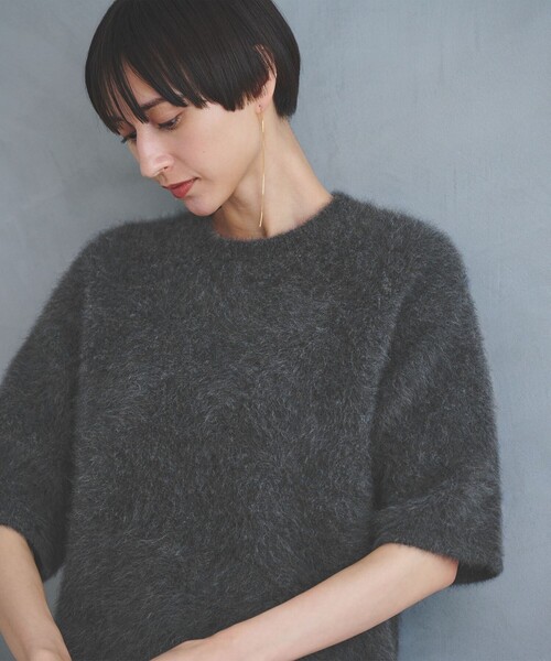 UNITED ARROWS（ユナイテッドアローズ）の「フォックスカシミヤ ハーフスリーブ Tニット（ニット/セーター・レディース・ダークグレー/ベージュ/その他5・FREE）」の6枚目の写真