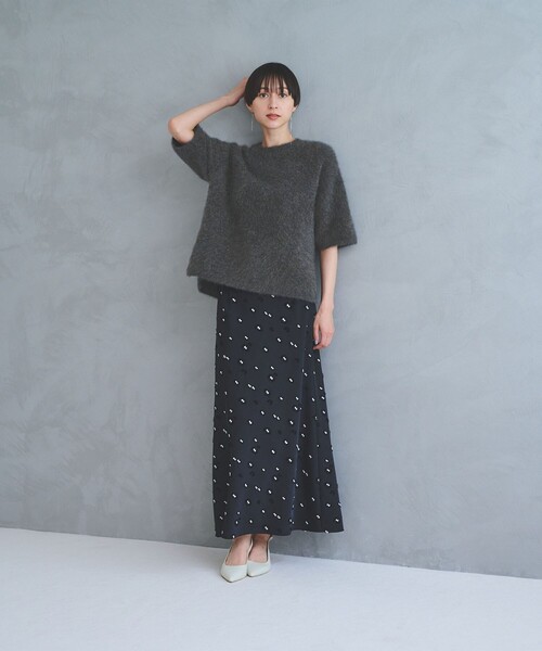 UNITED ARROWS（ユナイテッドアローズ）の「フォックスカシミヤ ハーフスリーブ Tニット（ニット/セーター・レディース・ダークグレー/ベージュ/その他5・FREE）」の8枚目の写真