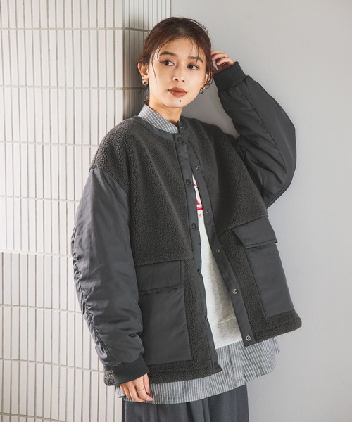 studio CLIP（スタディオクリップ）の「ノーカラー切り替えボアブルゾン（その他アウター・レディース・チャコール/アイボリー/ベージュ・FREE）」の3枚目の写真