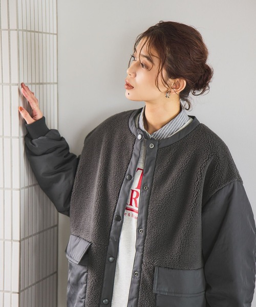 studio CLIP（スタディオクリップ）の「ノーカラー切り替えボアブルゾン（その他アウター・レディース・チャコール/アイボリー/ベージュ・FREE）」の6枚目の写真