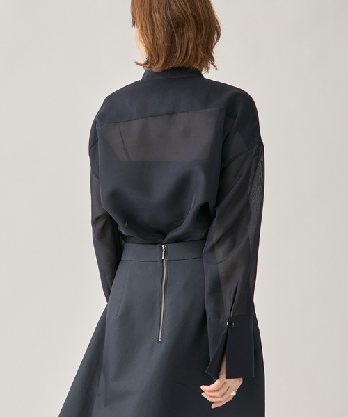 VERMEIL par iena(ヴェルメイユパーイエナ)の「ブライトオーガンジーシャツ(シャツ/ブラウス・レディース・ピンク/ネイビー・FREE)」の5枚目の写真