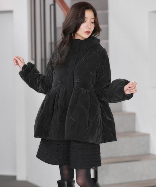 RUIRUE BOUTIQUE(ルイルエブティック)の「グロスタフタ×サーモ・アリーナ | 洗える | キルティング フーディー ショートコート ( パール / リボン ) | アウター / コート / キルティングコート(その他アウター・レディース・ブラック/ブラック系1・L/M)」の9枚目の写真