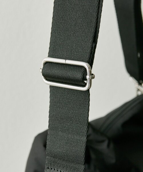 ear PAPILLONNER（イアパピヨネ）の「《撥水/A4サイズ対応》ボストンバッグL（ボストンバッグ・レディース・ブルー/ブラック・FREE）」の9枚目の写真