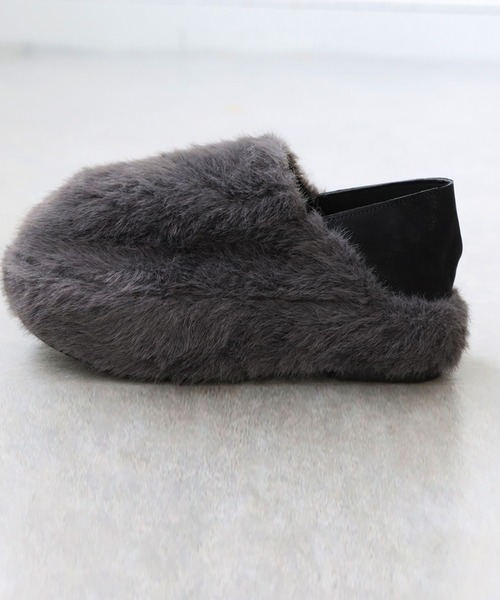 antiqua(アンティカ)の「ファー体幹スリッポン(スリッポン・レディース・グレー/ブラック・M/LL/L)」の3枚目の写真