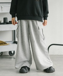 URBAN CHERRY（アーバンチェリー）の「【POLAROAD/ポーラロード】（シルエットが変えられる）ルーズスウェットカーゴパンツ（スウェットパンツ）」