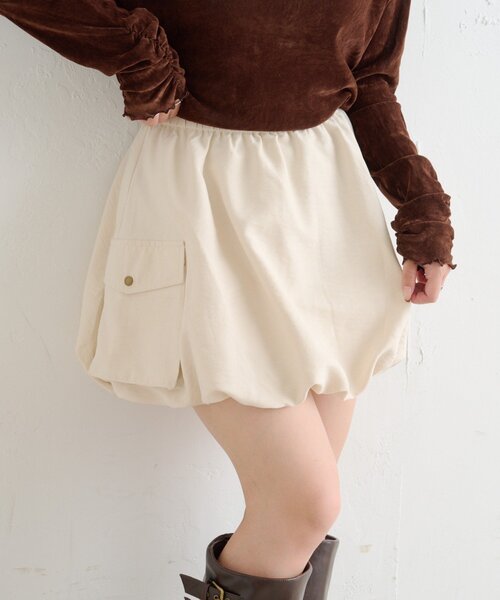 w closet（ダブルクローゼット）の「バルーンカーゴスカート（スカート・レディース・カーキ/ブラック/アイボリー・FREE）」の2枚目の写真