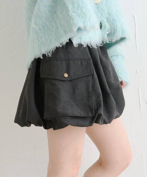 w closet（ダブルクローゼット）の「バルーンカーゴスカート（スカート・レディース・カーキ/ブラック/アイボリー・FREE）」の3枚目の写真