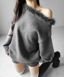 me+em select(ミームセレクト)の【 ニットセットアップ 】フェイクファーワンショルオーバーニット + ニットショートパンツ SET / fake fur one-shoulder over knit + knit short pants SET(セットアップ)