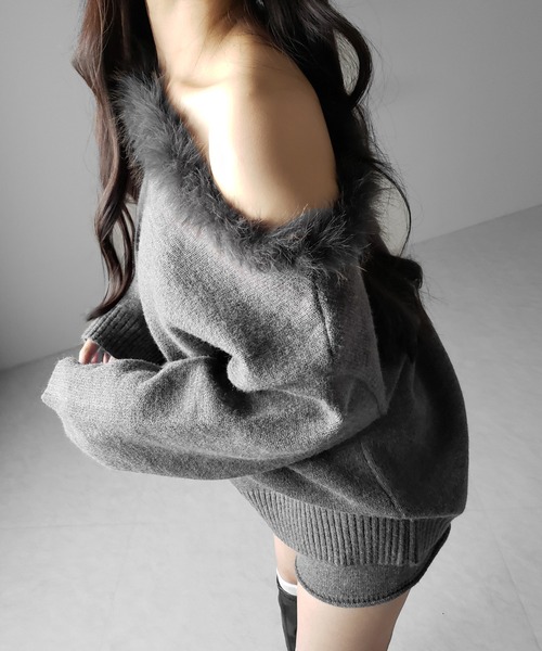 me+em select(ミームセレクト)の「【 ニットセットアップ 】フェイクファーワンショルオーバーニット + ニットショートパンツ SET / fake fur one-shoulder over knit + knit short pants SET(セットアップ・レディース・ダークグレー/ブラック・FREE)」の11枚目の写真
