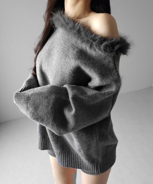 me+em select(ミームセレクト)の「【 ニットセットアップ 】フェイクファーワンショルオーバーニット + ニットショートパンツ SET / fake fur one-shoulder over knit + knit short pants SET(セットアップ・レディース・ダークグレー/ブラック・FREE)」の8枚目の写真