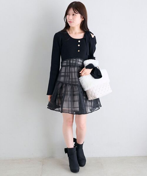 MAJESTIC LEGON(マジェスティックレゴン)の「ショルダーリボンコルセットミニワンピ(ワンピース・レディース・グレー/アイボリー/ブラック・MEDIUM)」の19枚目の写真