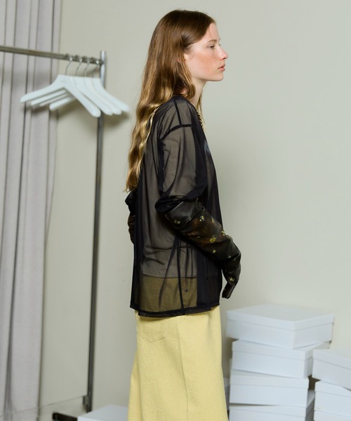 MAISON SPECIAL(メゾンスペシャル)の「Sheer Layered Long Sleeve T-shirt / シアーレイヤードロンTee(Tシャツ/カットソー・レディース・ベージュ/ブラック/ブルー・FREE)」の11枚目の写真