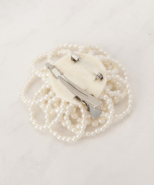 SHOO・LA・RUE（シューラルー）の「【セレモニー】パール調コサージュ（ブローチ/コサージュ・レディース・アイボリー・00）」の4枚目の写真