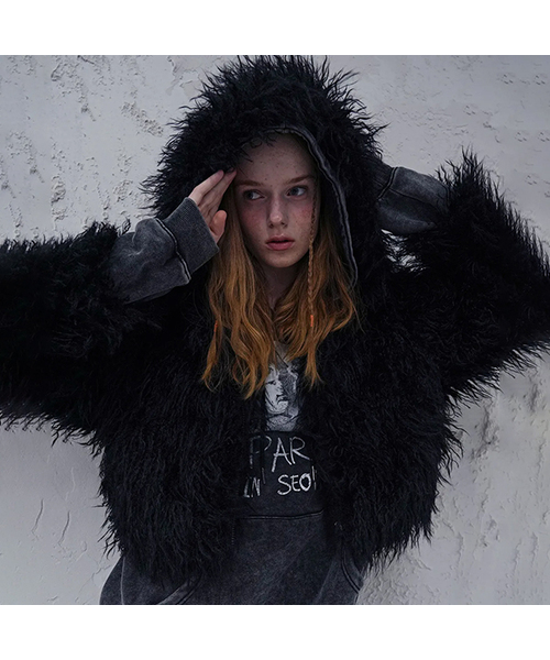 AVANDRESS(アバンドレス )の「Fluffy Hood Jacket BLACK(ムートンコート・レディース・ブラック・MEDIUM/SMALL)」の1枚目の写真