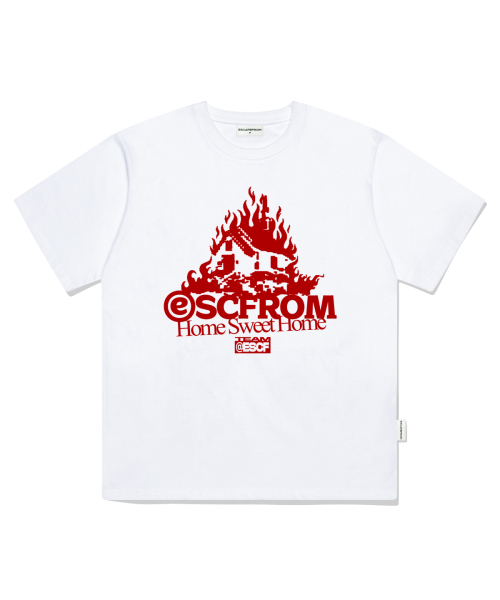 ESCAPEFROM（エスケープフロム）の「バーニングスイートホームプリントオーバーサイズ半袖Tシャツホワイト（Tシャツ/カットソー・レディース・その他・SMALL/MEDIUM/LARGE）」の4枚目の写真