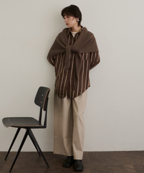 DFFUR.（ディフル）の「スエードタッチワイドストライプオーバーシャツ（シャツ/ブラウス・レディース・アイボリー/ブラウン/グレー・FREE）」の17枚目の写真