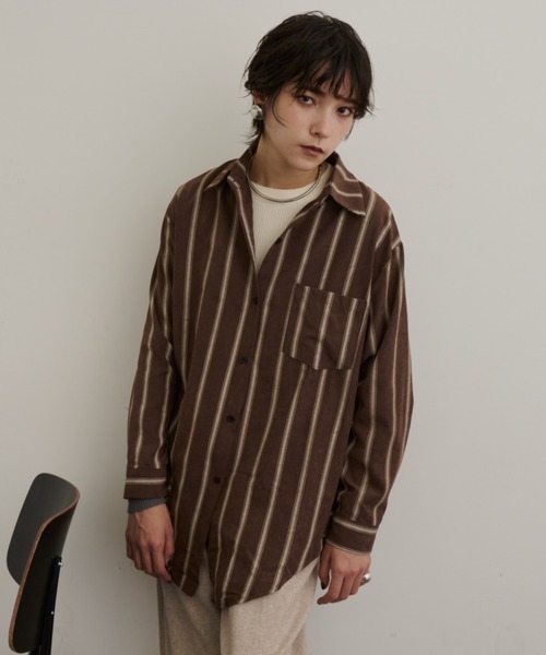 DFFUR.（ディフル）の「スエードタッチワイドストライプオーバーシャツ（シャツ/ブラウス・レディース・アイボリー/ブラウン/グレー・FREE）」の9枚目の写真