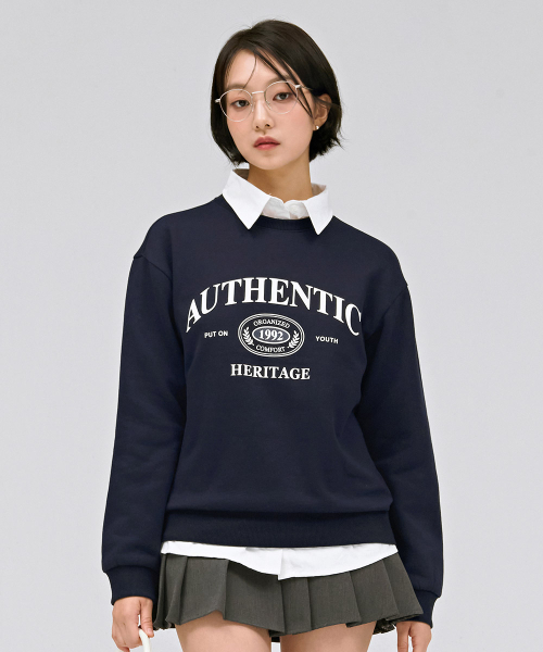 CHASECULT(チェイスカルト)の「ユニセックスエッセンシャルアーチレタリング裏起毛スウェットTシャツ-ネイビー(スウェット・メンズ・ネイビー・105/90/100/110/95)」の4枚目の写真
