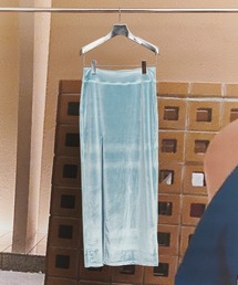 kotohayokozawa（コトハヨコザワ）の「FLEX VELVET SIDE SLIT SKIRT（スカート）」