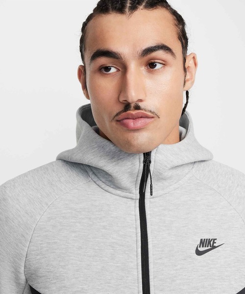 NIKE(ナイキ)の「NIKE/ナイキ AS M NK TCH FLC FZ WR HOO パーカー/フルジップ HV0950-010/HV0950-063(パーカー・メンズ・ブラック/ダークグレー・2XL/XL/L/M/S/XS)」の14枚目の写真