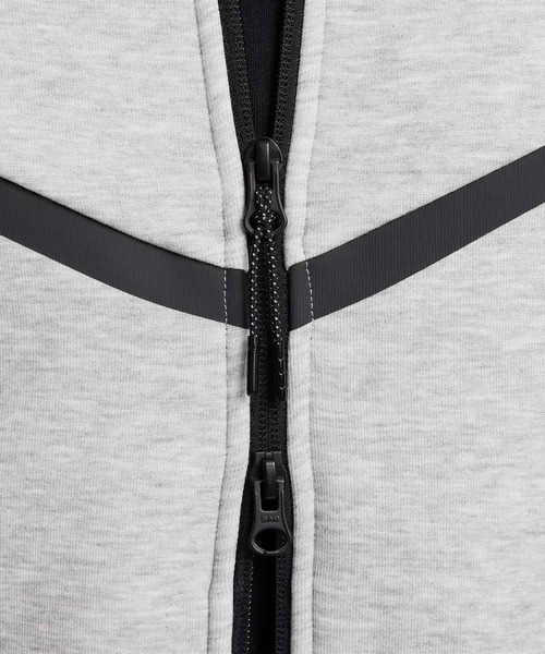 NIKE(ナイキ)の「NIKE/ナイキ AS M NK TCH FLC FZ WR HOO パーカー/フルジップ HV0950-010/HV0950-063(パーカー・メンズ・ブラック/ダークグレー・2XL/XL/L/M/S/XS)」の4枚目の写真