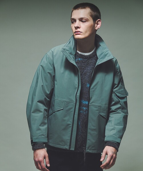 TAION(タイオン)の「TAIONライナー スタンドカラー シェルジャケット / ショートブルゾン(ブルゾン・メンズ・ブラック/ベージュ/カーキ・46/48)」の1枚目の写真