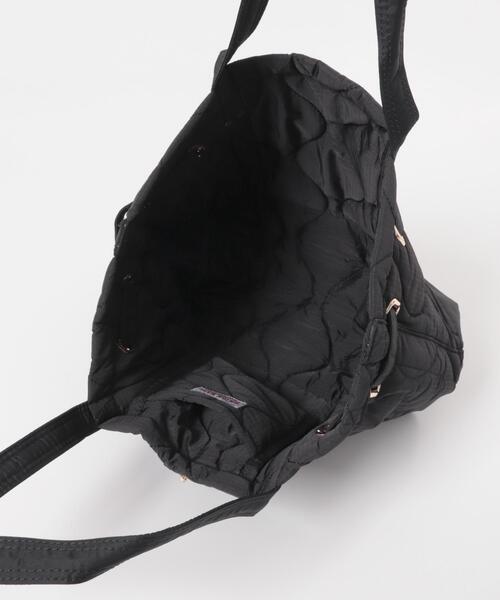 URBAN RESEARCH ROSSO WOMEN(アーバンリサーチ ロッソ)の「TRIFFER ナイロンステッチBAG(トートバッグ・レディース・オリーブ/ブラック・FREE)」の7枚目の写真