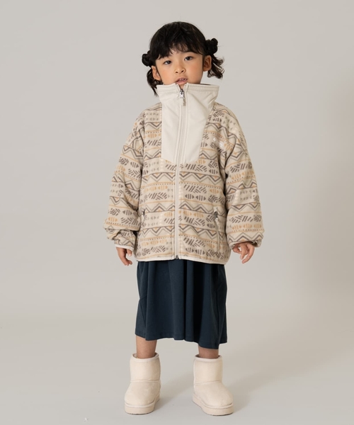 and D. petit main(アンドディープティマイン)の「【Columbia】総柄フルジップフリース(ブルゾン・キッズ・ベージュ/ライトカーキ・130cm/140cm/120cm)」の3枚目の写真