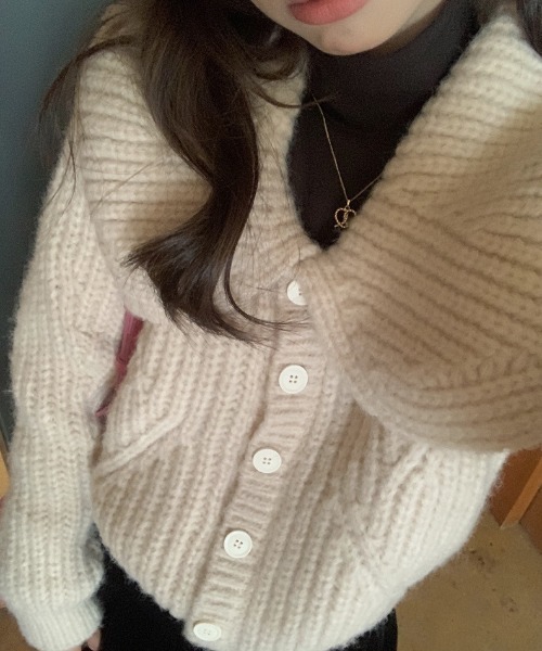 Vipoa（ヴィポア）の「Big lapel chunky knit cardigan（ニット/セーター・レディース・オートミール/グリーン/ピンク/アイボリー・FREE）」の12枚目の写真