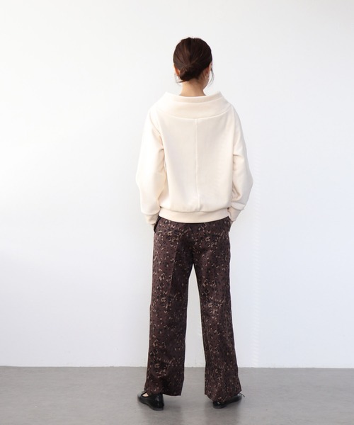 Jines(ジネス)の「レオパード柄ストレッチサテン ストレートパンツ(その他パンツ・レディース・ブラウン/ベージュ・38)」の11枚目の写真