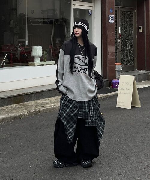 SPORT CHAMBER(スポーツチャンバー)の「SCブロックシンボルTシャツ(チャコール)(Tシャツ/カットソー・レディース・その他・2/3)」の13枚目の写真