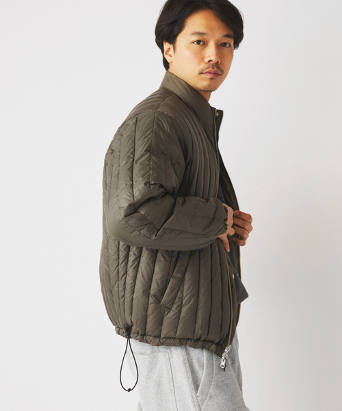 TAION(タイオン)の「《WEB限定》TAION / タイオン 別注 リバーシブル ショートモッズ ダウンブルゾン(ダウンジャケット/コート・メンズ・カーキ/ブラック・LARGE/MEDIUM)」の21枚目の写真