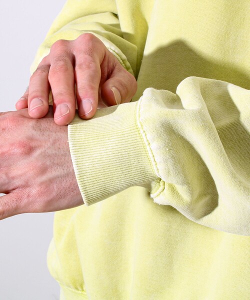 GLOSTER(グロスター)の「【雪の色ムラ】カラフルスノーパウダー裏起毛スウェット(スウェット・メンズ・ブラック/イエロー/レッド/グリーン・L/M/S)」の14枚目の写真