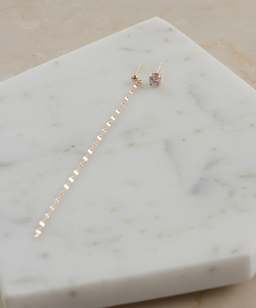 SLOBE IENA(スローブイエナ)の「SLOBE アシンメトリーピアス K10(ピアス(両耳用)・レディース・ゴールド・FREE)」の2枚目の写真