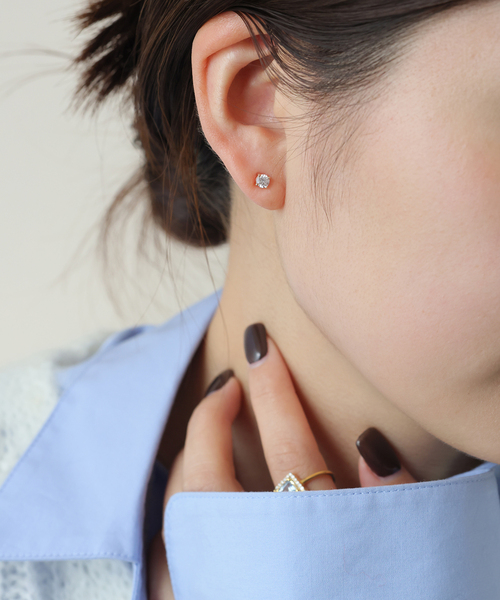 SLOBE IENA(スローブイエナ)の「SLOBE アシンメトリーピアス K10(ピアス(両耳用)・レディース・ゴールド・FREE)」の4枚目の写真