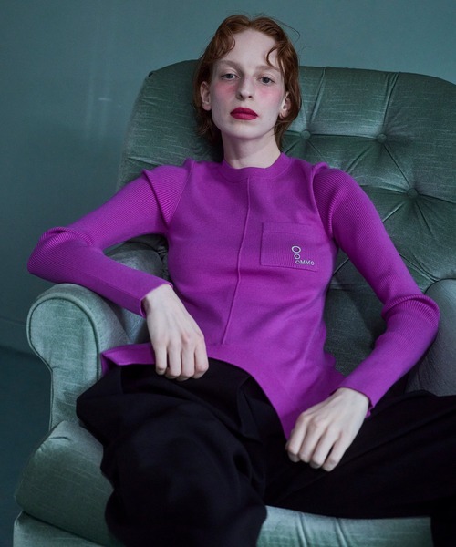 OMMO(オーエムエムオー)の「CIRCLE CUT CREW NECK KT TOP(ニット/セーター・レディース・ブルー/グレー/ブラック/ピンク/ボルドー/ホワイト・F)」の5枚目の写真