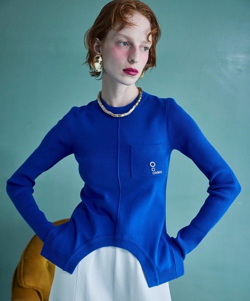 OMMO(オーエムエムオー)の「CIRCLE CUT CREW NECK KT TOP(ニット/セーター・レディース・ブルー/グレー/ブラック/ピンク/ボルドー/ホワイト・F)」の4枚目の写真