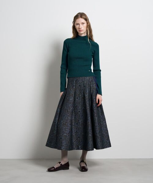 LANVIN en Bleu(ランバンオンブルー)の「ランダムリブハイネックニット(ニット/セーター・レディース・グリーン/イエロー/ブラック/オフホワイト・38)」の5枚目の写真