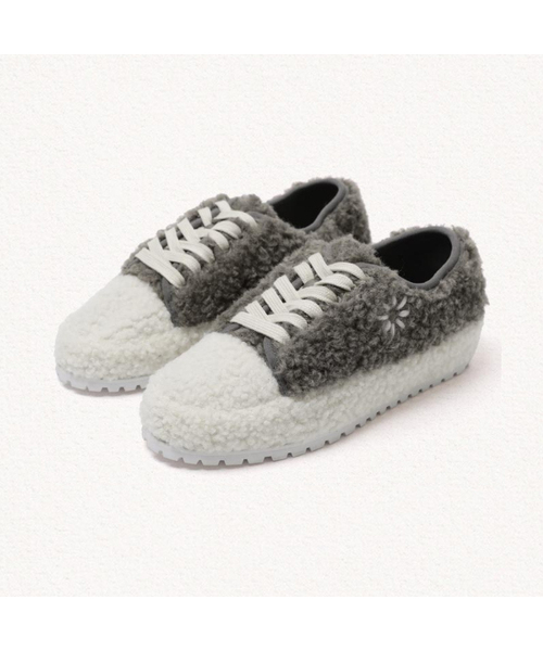 MAC MOC(マックモック)の「グルム ぽこぽこファー フラワーポイント スニーカー_4カラー(スニーカー・レディース・ブラウン/グレー/ブラック/Beige・22.5cm/23cm/23.5cm/24cm/24.5cm/25cm)」の2枚目の写真